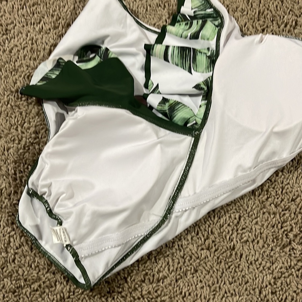 Swimsuit 🩱 - Picture 10 of 13